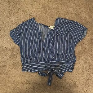 xl blue and white stripe crop top with open back
